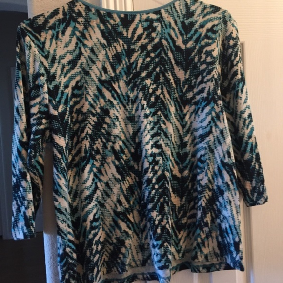 JM Collection 3/4 Sleeve top PXL - Picture 3 of 5